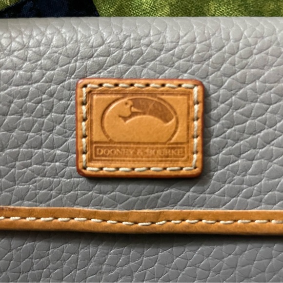 Final sale Dooney & Bourke Gray Leather Wallet - Picture 3 of 10